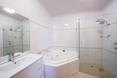 McCracken Country Club - Accommodation Cooktown 30