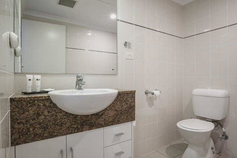 Marina Hotel - Accommodation Cooktown 13