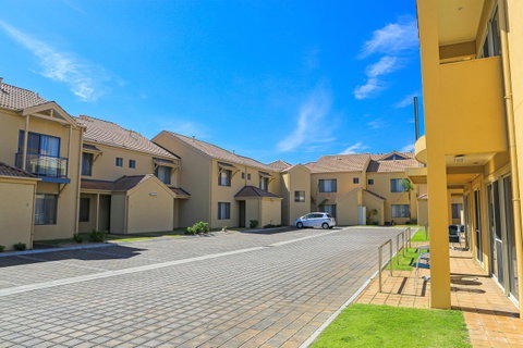 Marina Hotel - Accommodation Cooktown 34