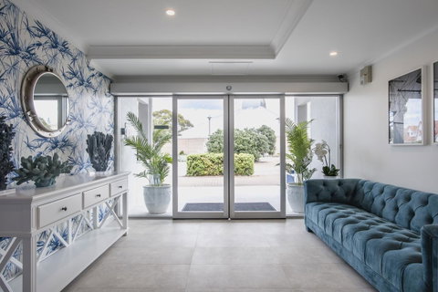Marina Hotel - Accommodation Cooktown 18