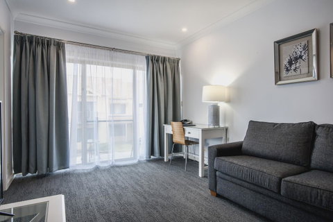 Marina Hotel - Accommodation Cooktown 3