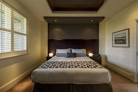 The Louise - Accommodation Cooktown 11