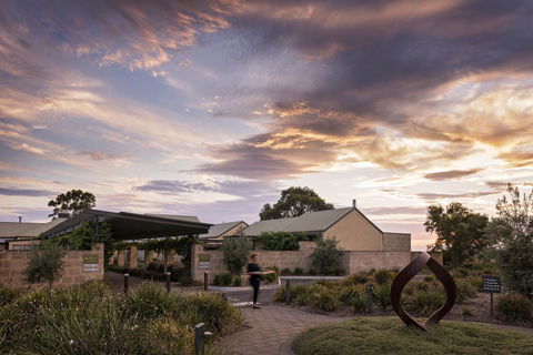 The Louise - Accommodation Cooktown 1