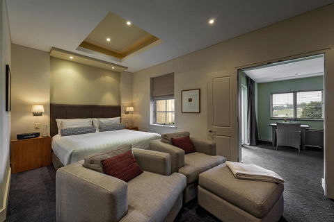 The Louise - Accommodation Cooktown 37