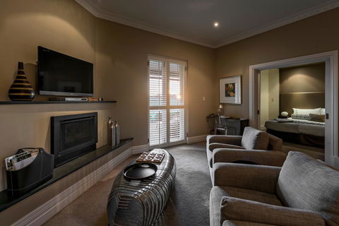 The Louise - Accommodation Cooktown 40