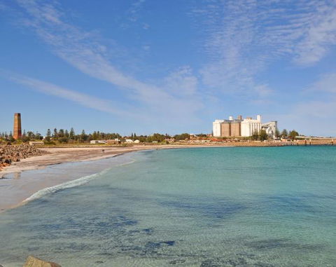 Wallaroo Marina Waterfront Luxe Apartment - Accommodation Cooktown 3