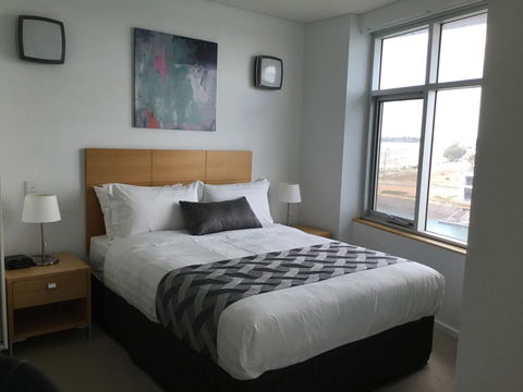 Wallaroo Marina Waterfront Luxe Apartment - Accommodation Cooktown 14