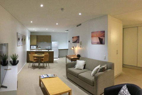 Wallaroo Marina Waterfront Luxe Apartment - Accommodation Cooktown 2