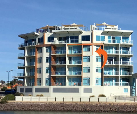 Wallaroo Marina Waterfront Luxe Apartment - Accommodation Cooktown 0