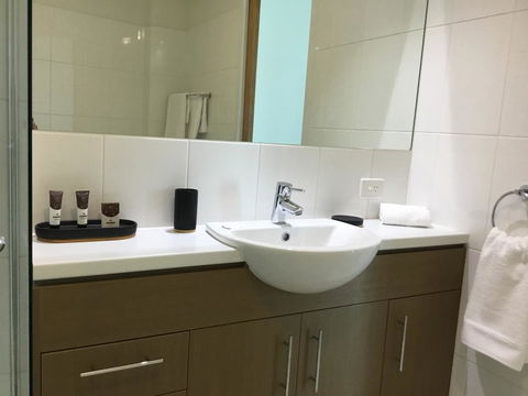 Wallaroo Marina Waterfront Luxe Apartment - Accommodation Cooktown 18