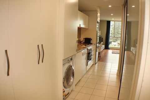 Beachside Luxury Apartments One & Two Bedroom In Beachfront Oaks Pier Building - Accommodation Cooktown 7