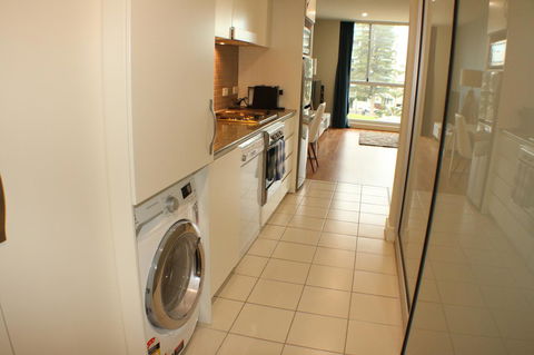 Beachside Luxury Apartments One & Two Bedroom In Beachfront Oaks Pier Building - Accommodation Cooktown 6