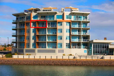 Wallaroo Marina Luxury Apartment - Accommodation Cooktown 0