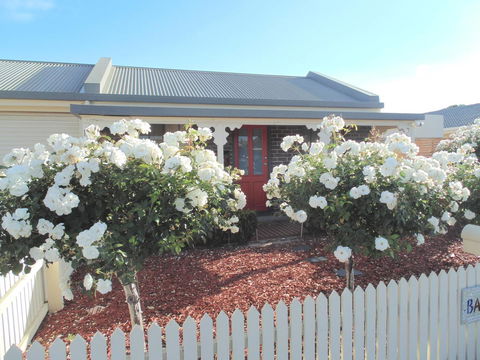 Baronet B & B - Accommodation Cooktown 1