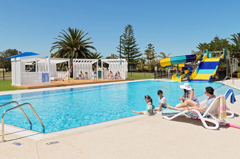 The Retreat West Beach Parks - Accommodation Cooktown 0