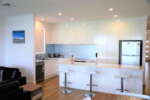 Eastern Breeze - Accommodation Cooktown 1