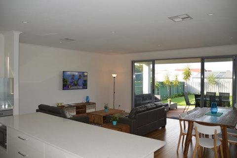 Eastern Breeze - Accommodation Cooktown 20