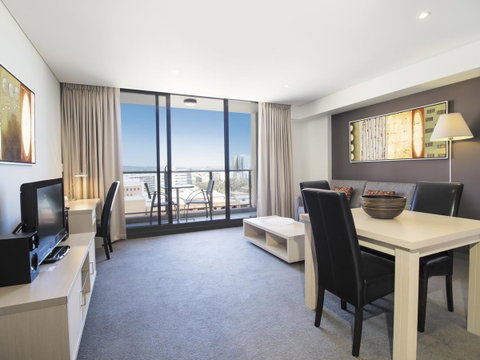 Oaks Adelaide Horizons Suites - Accommodation Cooktown 3
