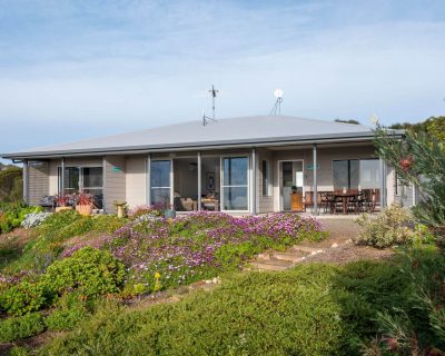 Emu Bay Holiday Homes - Accommodation Cooktown 40