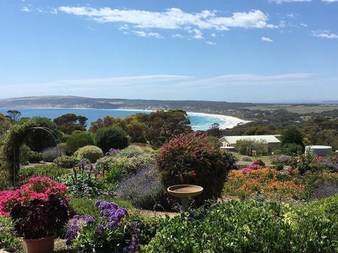 Emu Bay Holiday Homes - Accommodation Cooktown 19