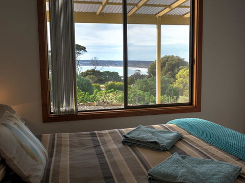 Emu Bay Holiday Homes - Accommodation Cooktown 32