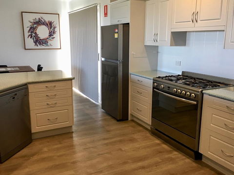 Emu Bay Holiday Homes - Accommodation Cooktown 29