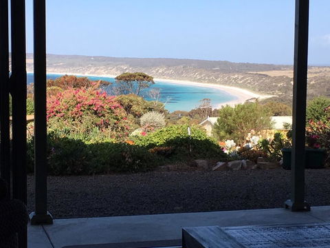 Emu Bay Holiday Homes - Accommodation Cooktown 31
