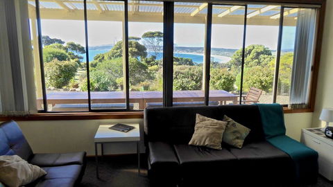 Emu Bay Holiday Homes - Accommodation Cooktown 9