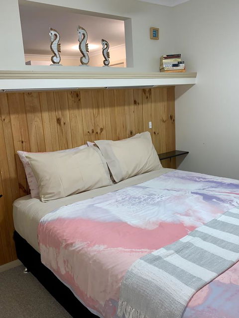 Inna Nutshell - Accommodation Cooktown 7