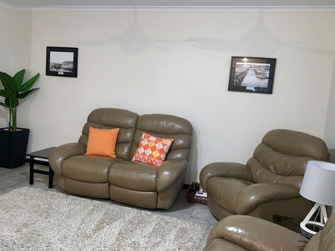 Inna Nutshell - Accommodation Cooktown 5