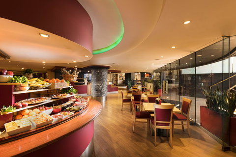 Stamford Plaza Adelaide - Accommodation Cooktown 3