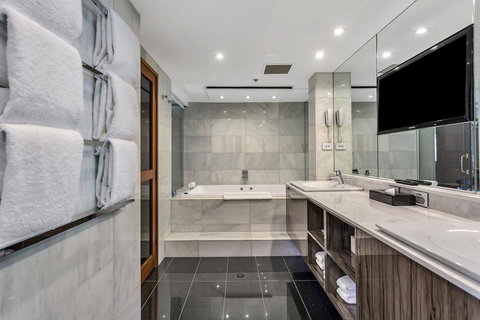 Stamford Plaza Adelaide - Accommodation Cooktown 42