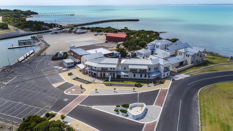 Aloha Waterfront Properties - Accommodation Cooktown 1