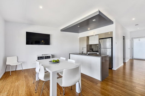 Aloha Waterfront Properties - Accommodation Cooktown 16