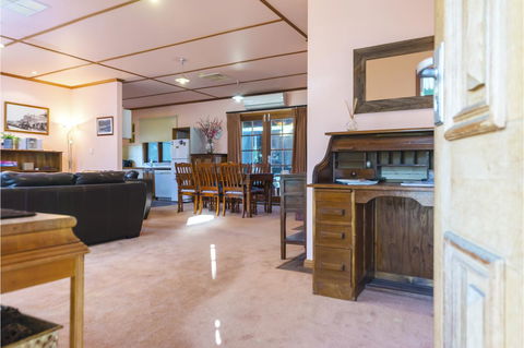 Rustic On 13th - Accommodation Cooktown 2