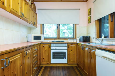 Rustic On 13th - Accommodation Cooktown 5