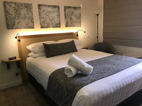 Astor Inn - Accommodation Cooktown 0