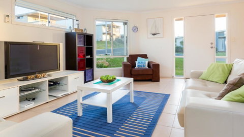 Rocks Beach House Victor Harbor - Accommodation Cooktown 3