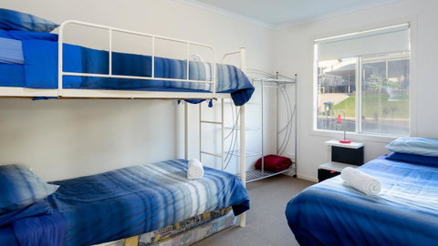 Rocks Beach House Victor Harbor - Accommodation Cooktown 7