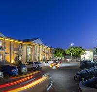 Adelaide Inn - Accommodation Cooktown