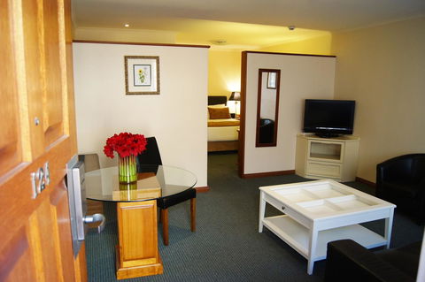 Adelaide Inn - Accommodation Cooktown 9