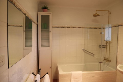 Merellaan - Accommodation Cooktown 11