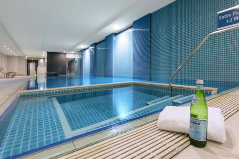 Oaks Glenelg Plaza Pier Suites - Accommodation Cooktown 9
