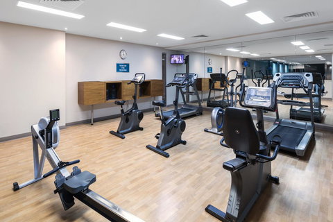 Oaks Glenelg Plaza Pier Suites - Accommodation Cooktown 7