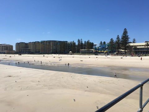 Beachside Luxury Getaway In Glenelg - Accommodation Cooktown 16