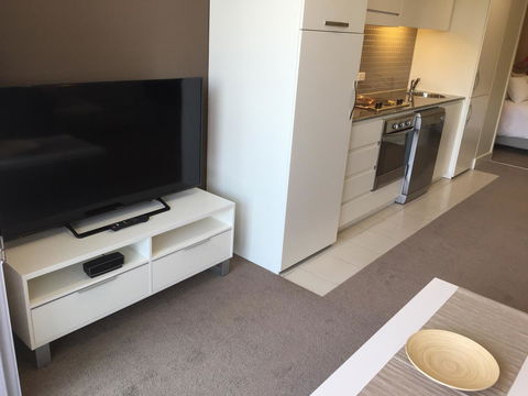 Beachside Luxury Getaway In Glenelg - Accommodation Cooktown 10