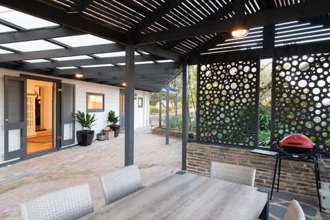 The Other House - Accommodation Cooktown 13