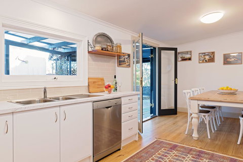 The Other House - Accommodation Cooktown 11
