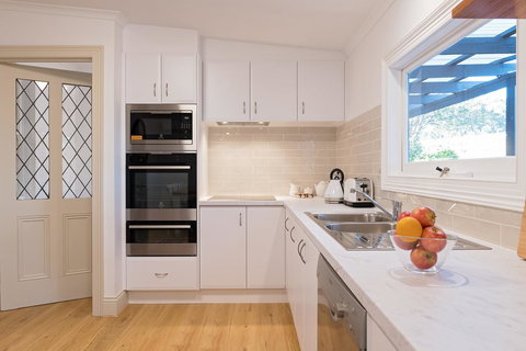 The Other House - Accommodation Cooktown 10