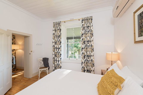 The Other House - Accommodation Cooktown 15